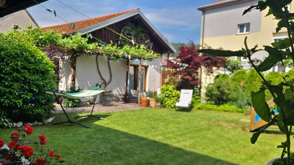 Property building, Spring, Day, Garden, Garden view, Quiet street view, sunbed