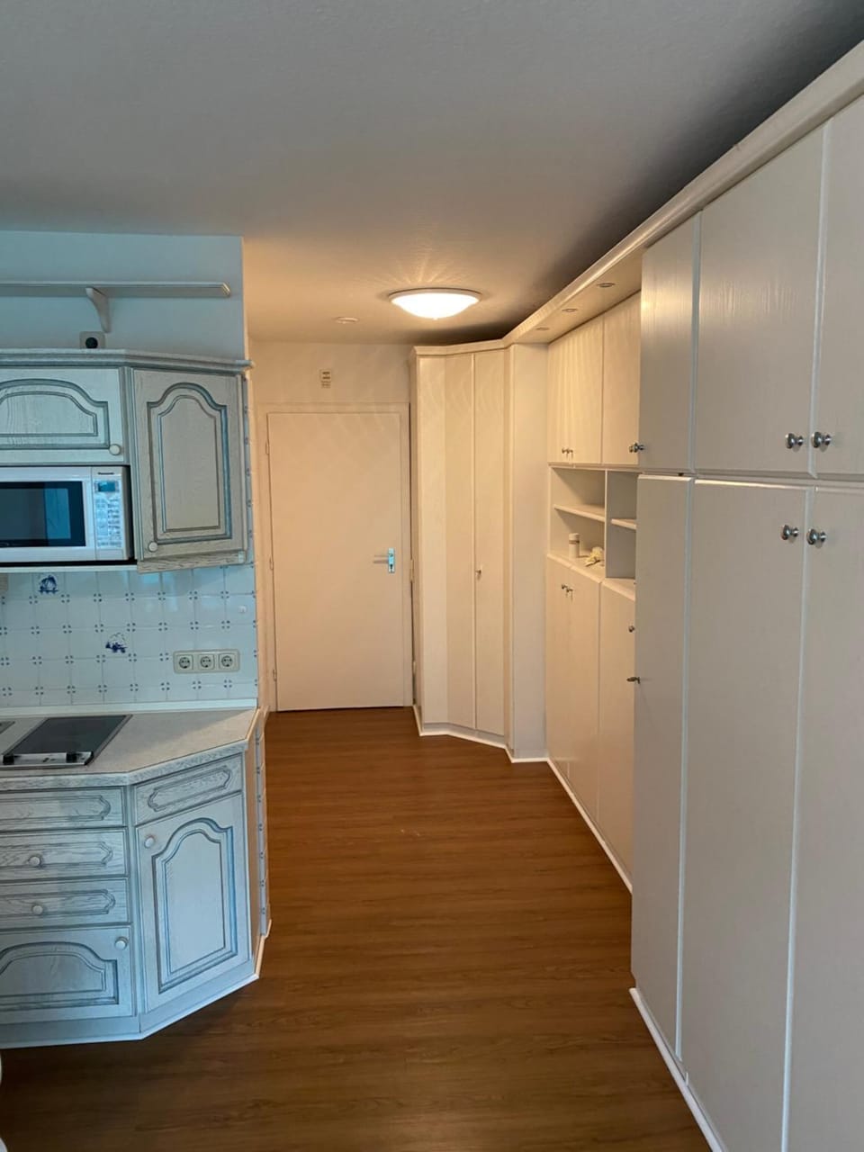 Bed, Kitchen or kitchenette