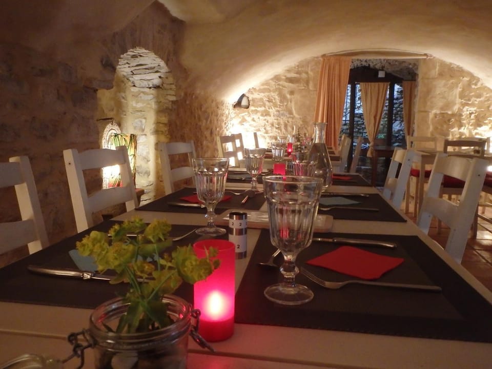 Chambres d´Hôtes Prieuré d'Orniols Bed and Breakfast in Provence