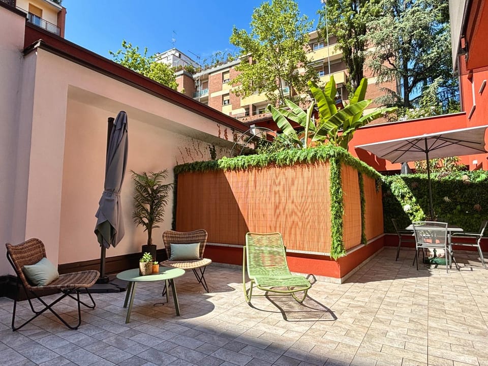 Patio, Spring, Garden view