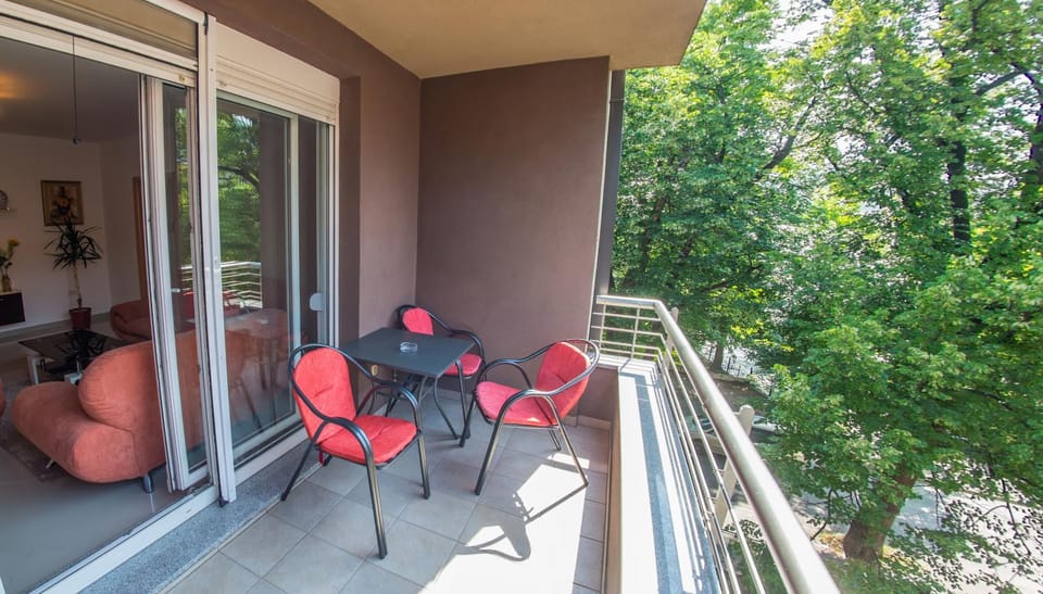 Apartment Enjoy free private parking Apartment in Mostar