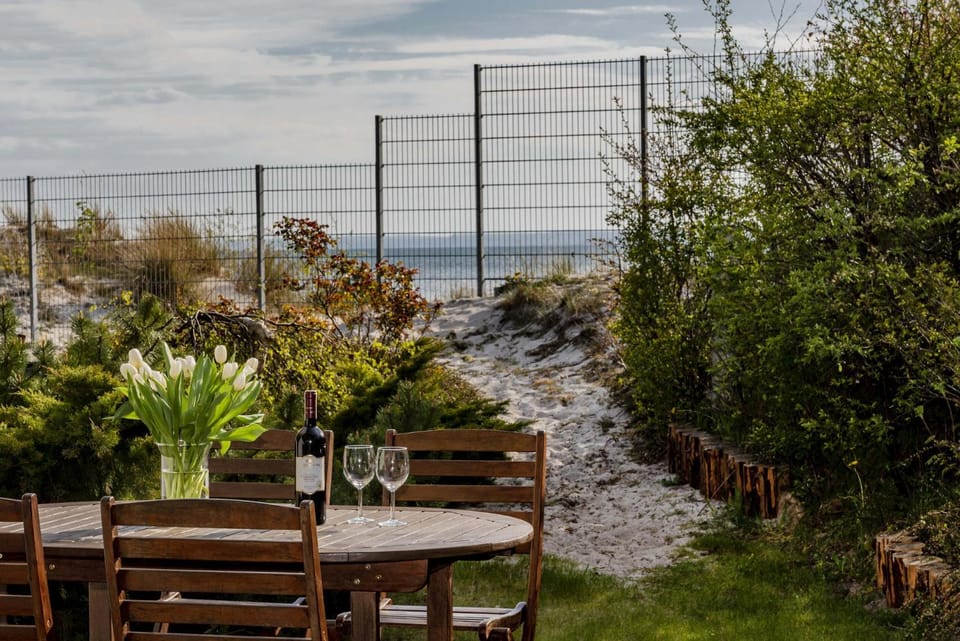 Spring, Day, Natural landscape, Garden, Garden view, Sea view