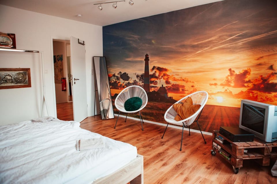 Bed, Photo of the whole room, Bedroom