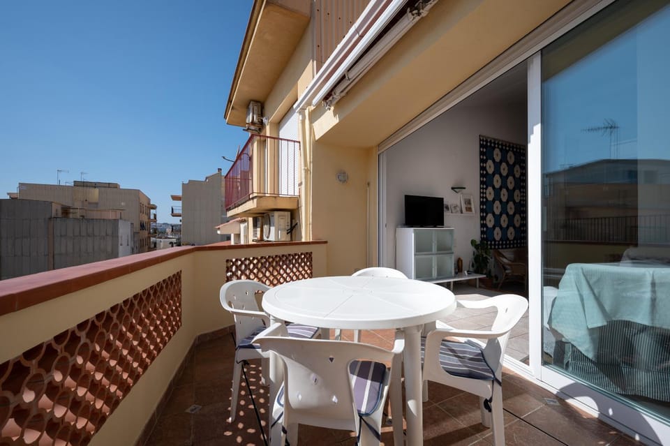 AT243 Segunda línea de la playa, con aire acondicionado Apartment in Torredembarra