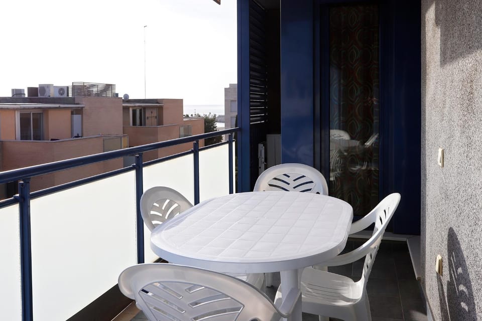 AT259 Muy bien equipado y con piscina, playa a 200m Apartment in Torredembarra
