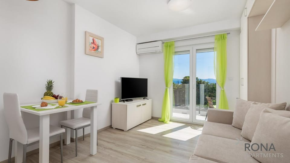 TV and multimedia, Balcony/Terrace, Living room, Dining area