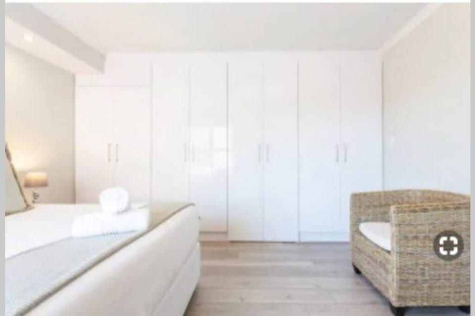 Observatory Rooftop Pool With Gym Apartment in Cape Town