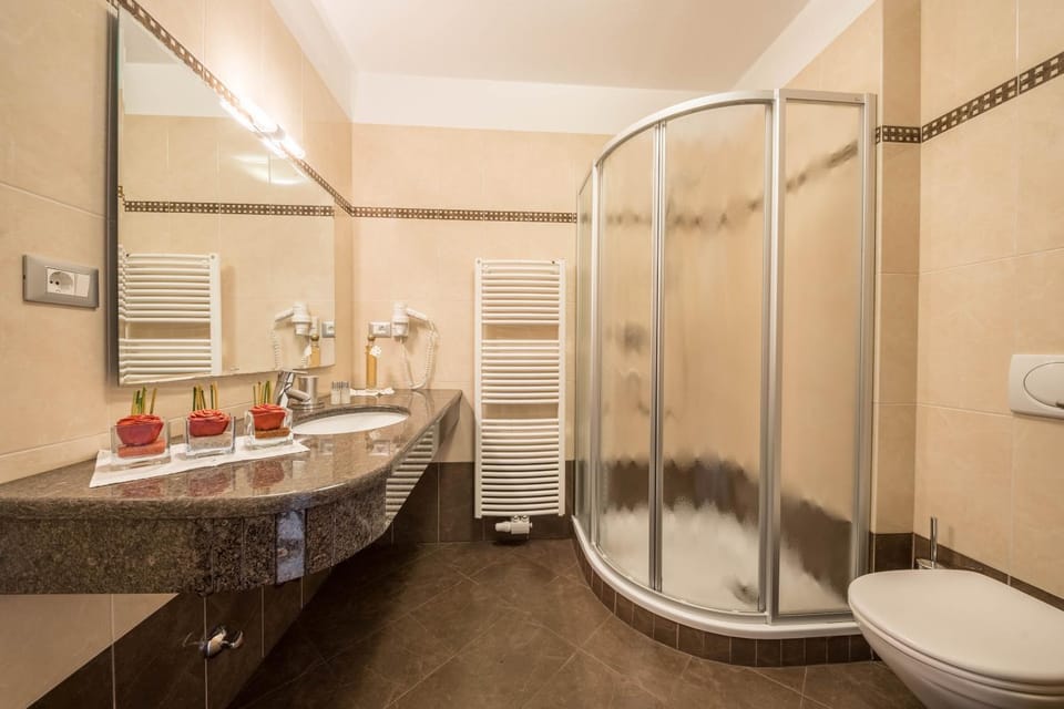 Bathroom, Living room