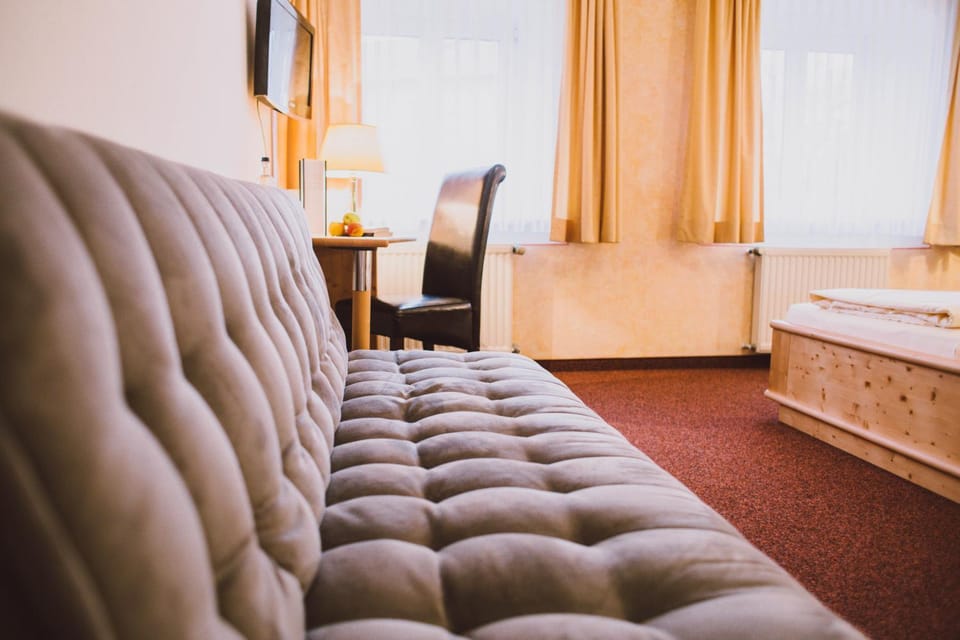 TV and multimedia, Seating area