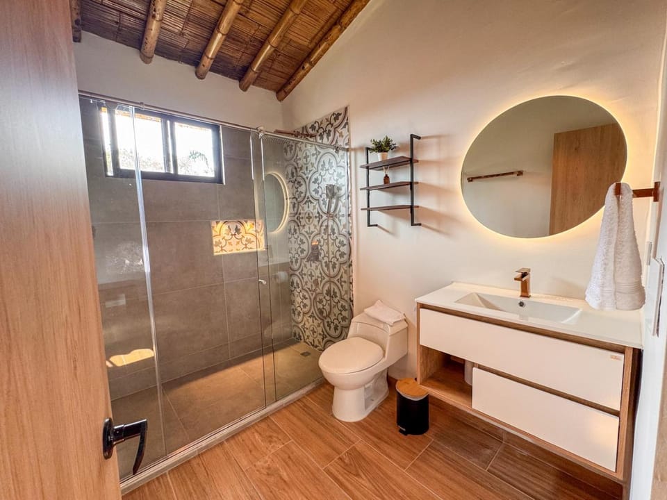 Shower, Toilet, Bathroom