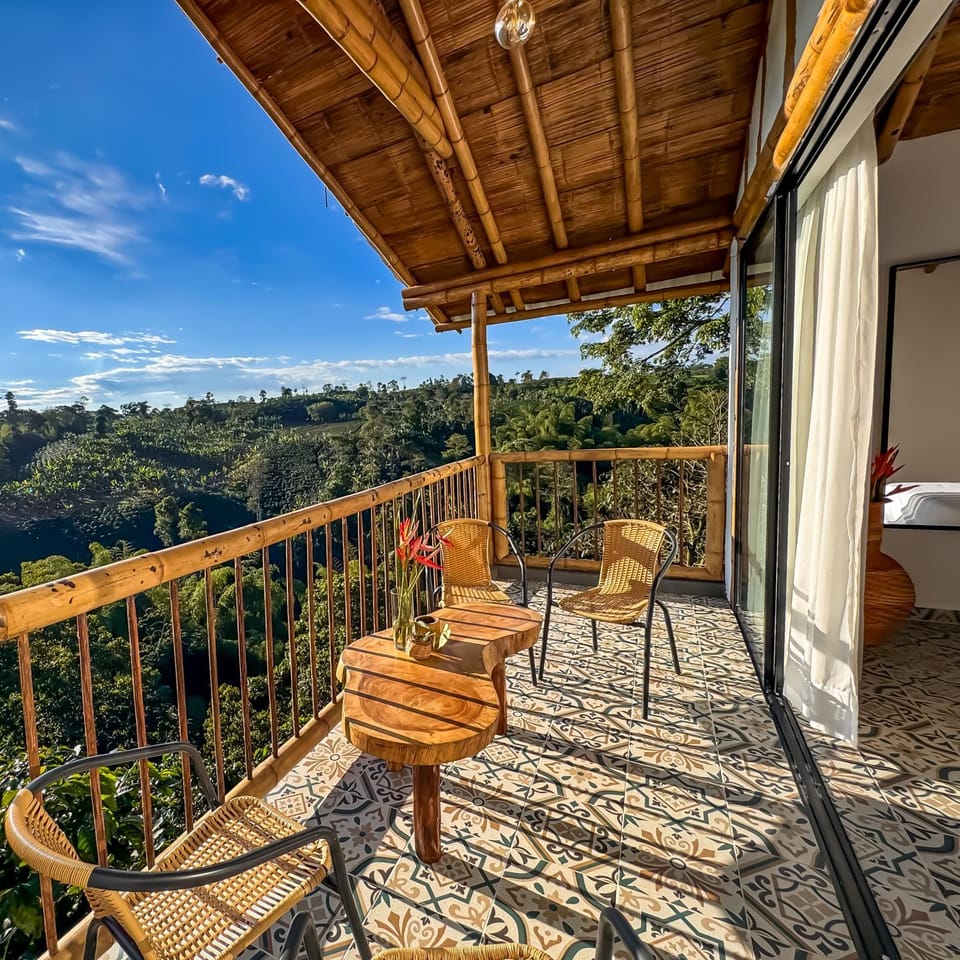 Balcony/Terrace, Mountain view