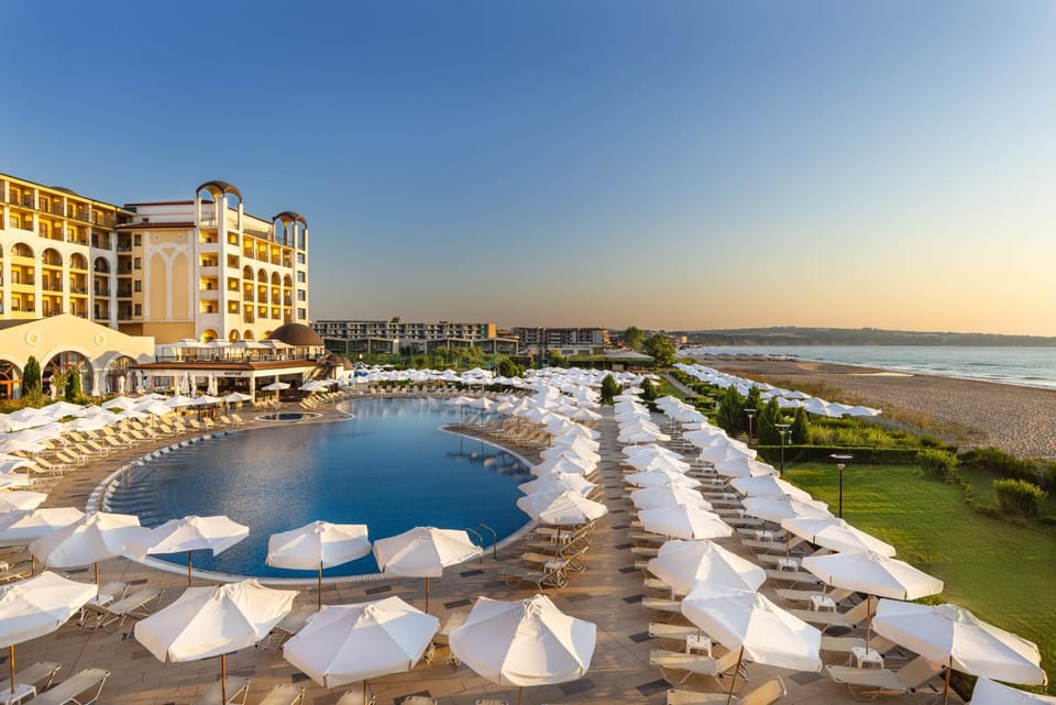 Property building, Beach, Swimming pool