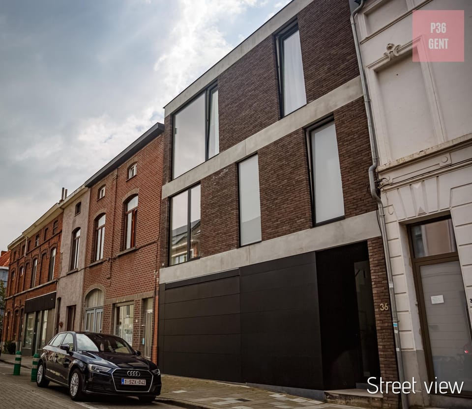 Property building, Facade/entrance