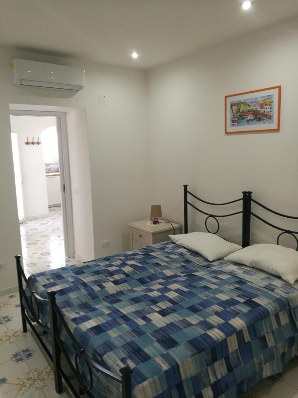 Bed, Photo of the whole room, Bedroom, air conditioner