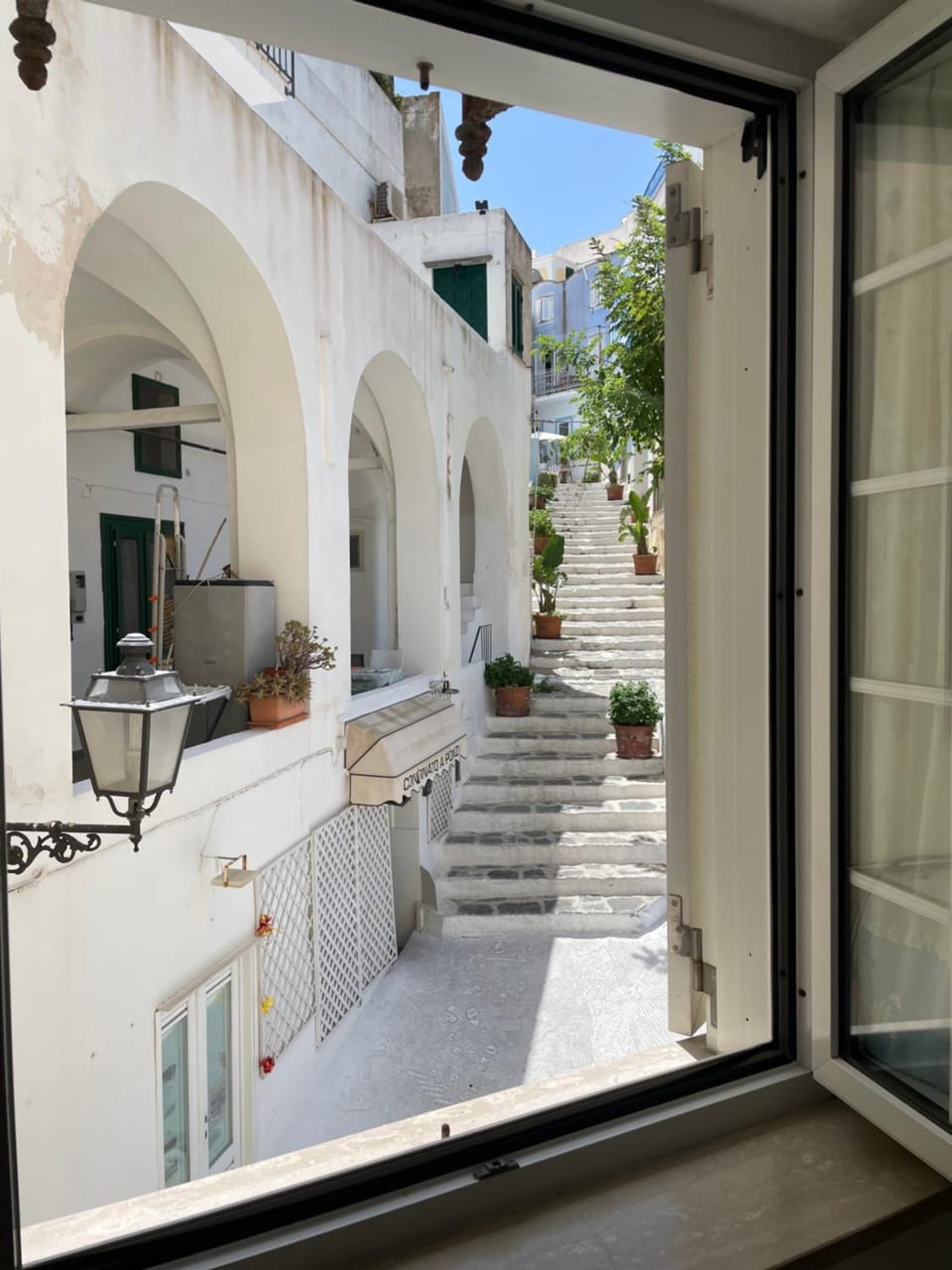 Property building, Facade/entrance, Day, View (from property/room), Balcony/Terrace