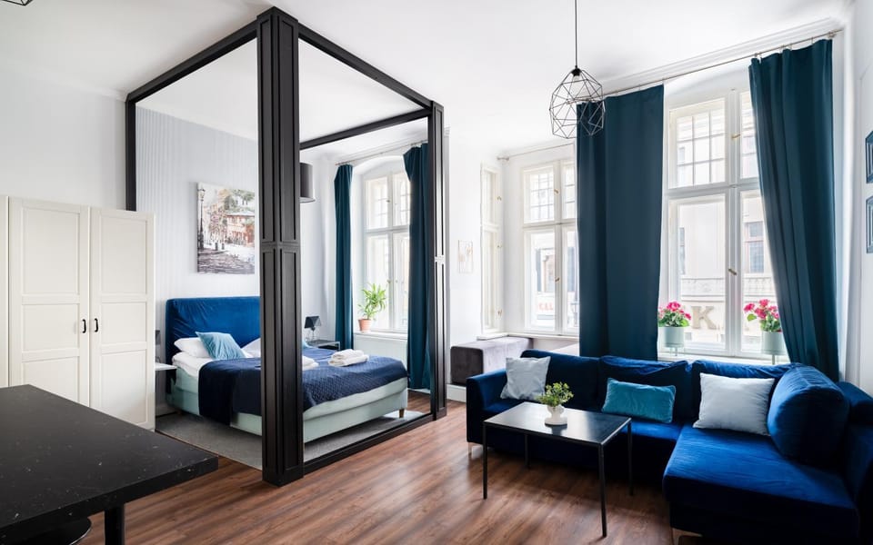 Living room, Bedroom, Landmark view