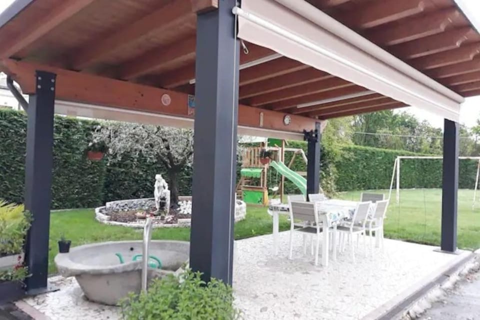 La Casa di M : D M. House in Veneto