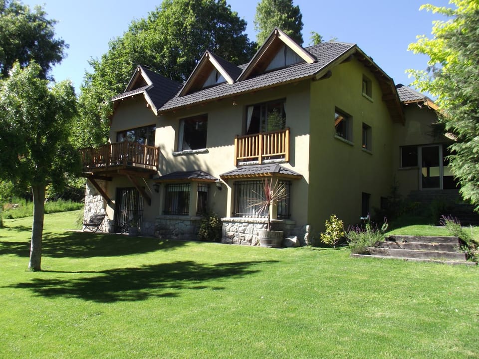 Facade/entrance, Garden view