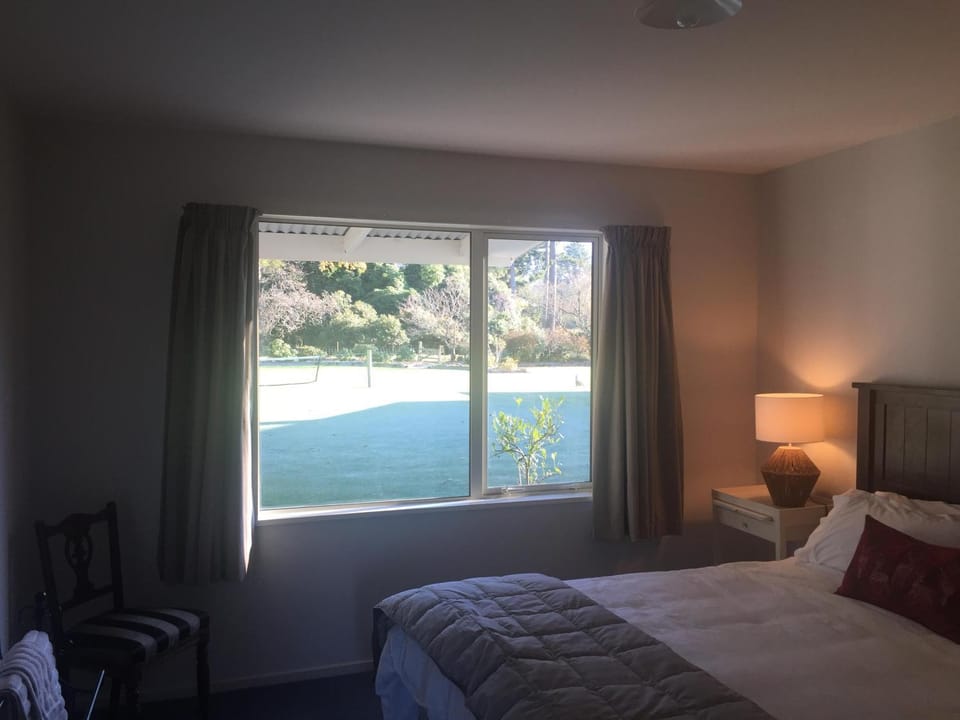 Bedroom, Garden view