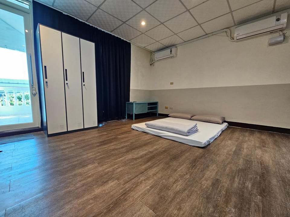 桃園機場羅里輕旅 近桃園竹圍漁港 Rory Hostel Vacation rental in Taiwan, Province of China