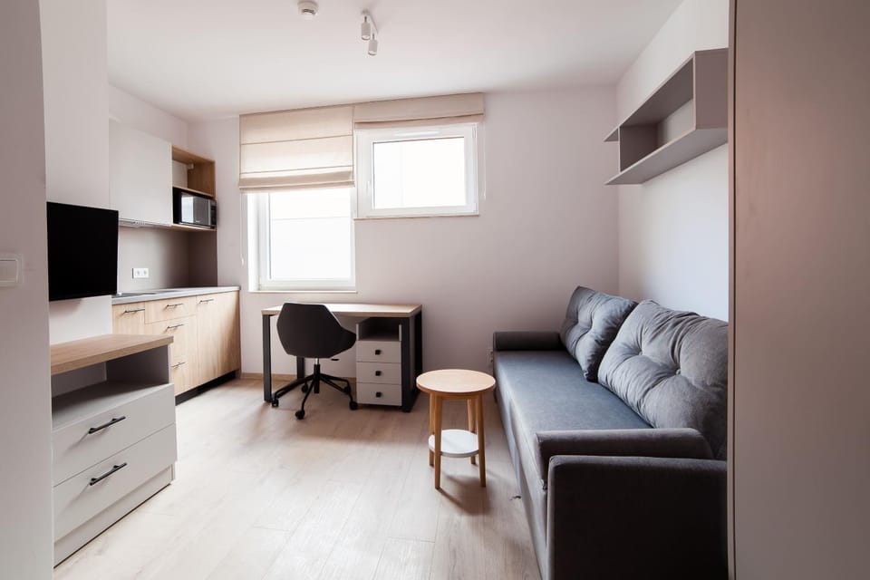 Kitchen or kitchenette, Living room, hair dresser