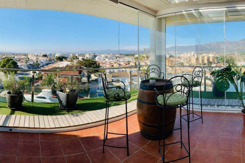 Patio, Balcony/Terrace, City view, Mountain view, River view