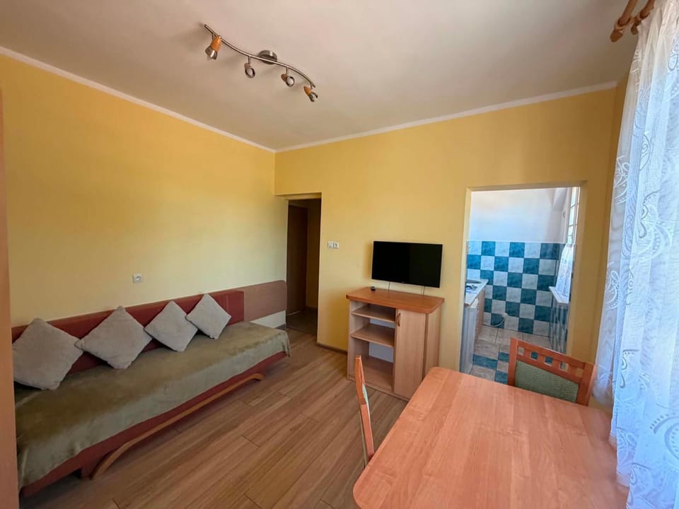 TV and multimedia, Photo of the whole room, kitchen