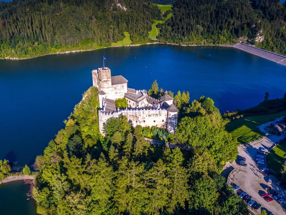 Nearby landmark, Day, Natural landscape, Bird's eye view, Hiking, Lake view, Landmark view