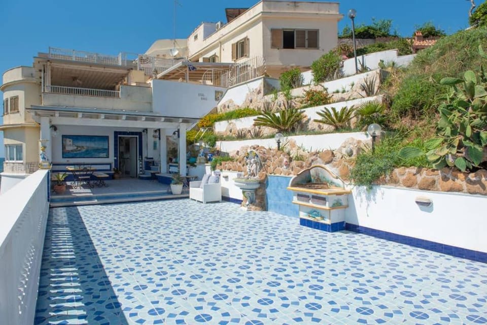 BBQ facilities, Balcony/Terrace