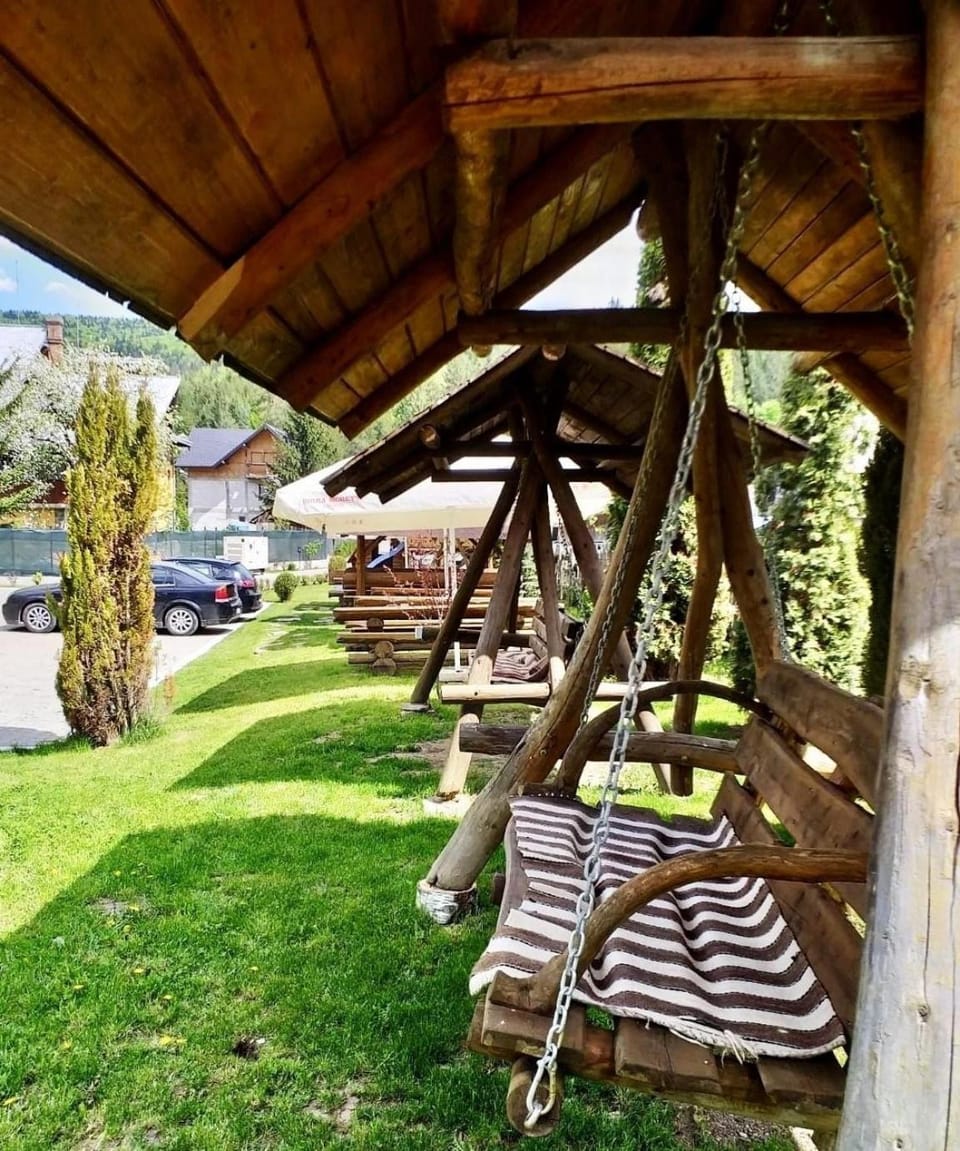 Blumenhof Bucovina Bed and Breakfast in Romania