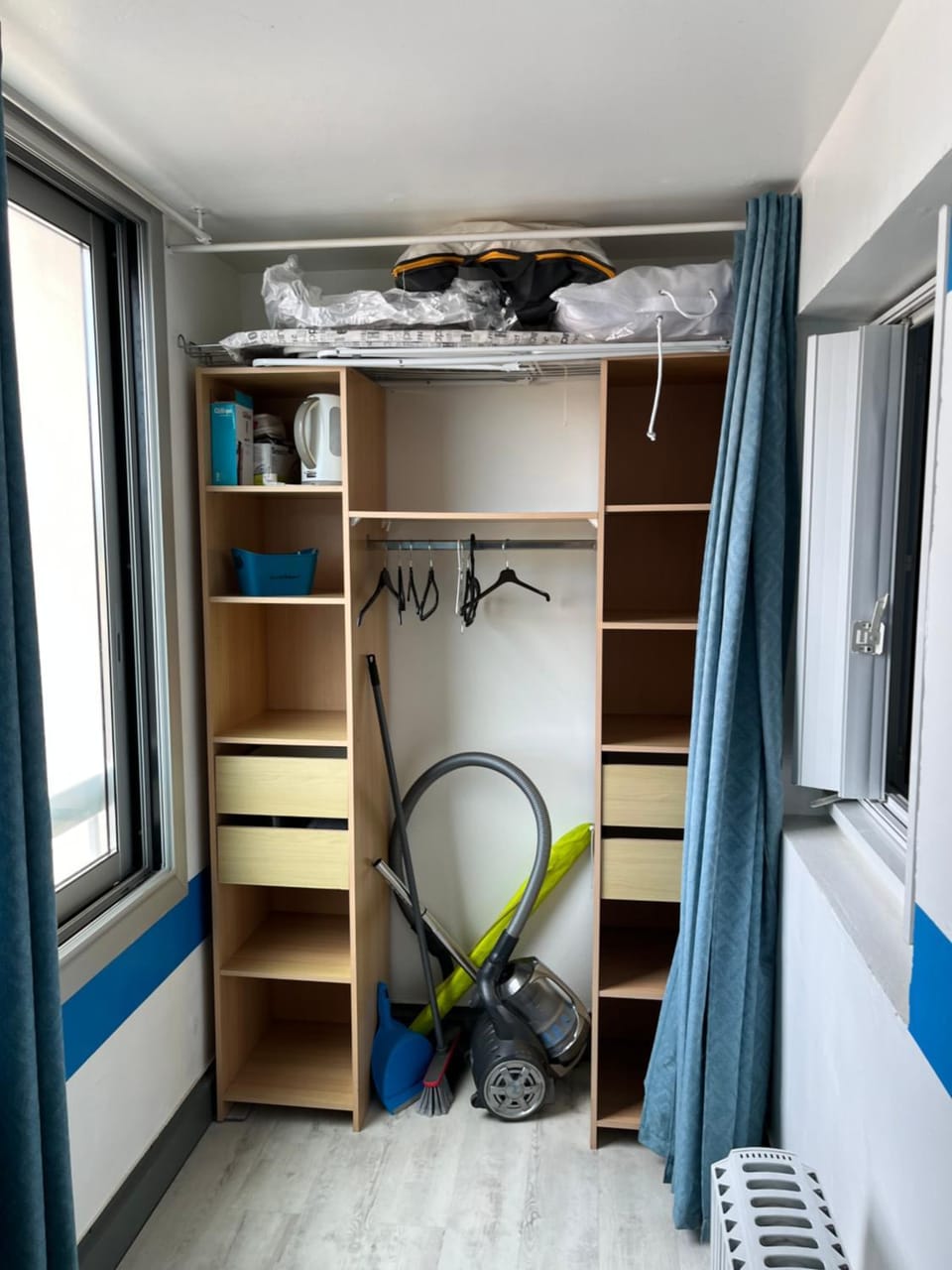 wardrobe
