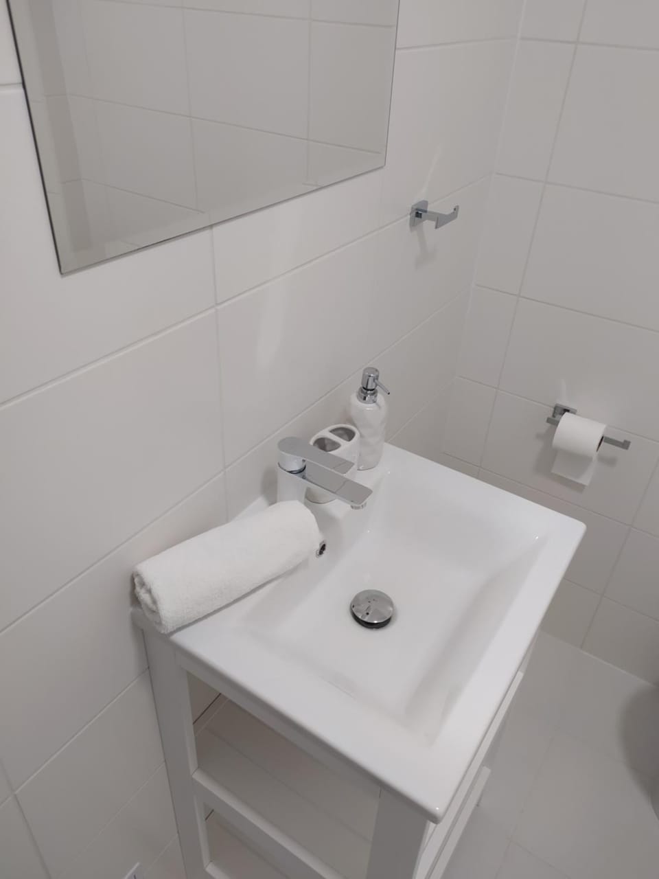 Bathroom, towels
