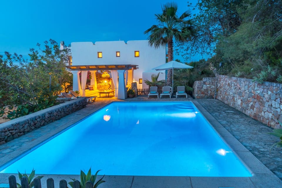Casa de campo con piscina - relax en Ibiza Villa in Ibiza