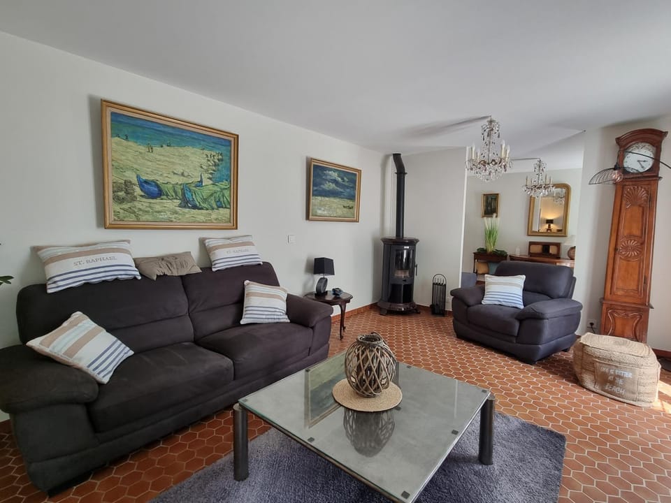 Living room, Photo of the whole room, Seating area