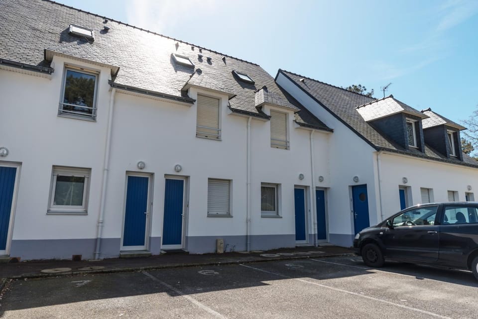 Property building, Parking