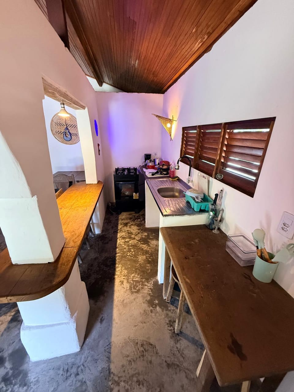 Kitchen or kitchenette, Living room, Photo of the whole room, Dining area