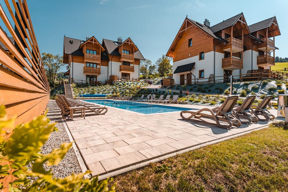 Property building, View (from property/room), Garden view, Area and facilities, Swimming pool, Swimming pool, sunbed