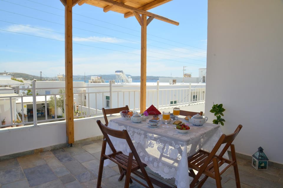 Esperos Seaside Suite in Adamas, Milos Apartment in Milos