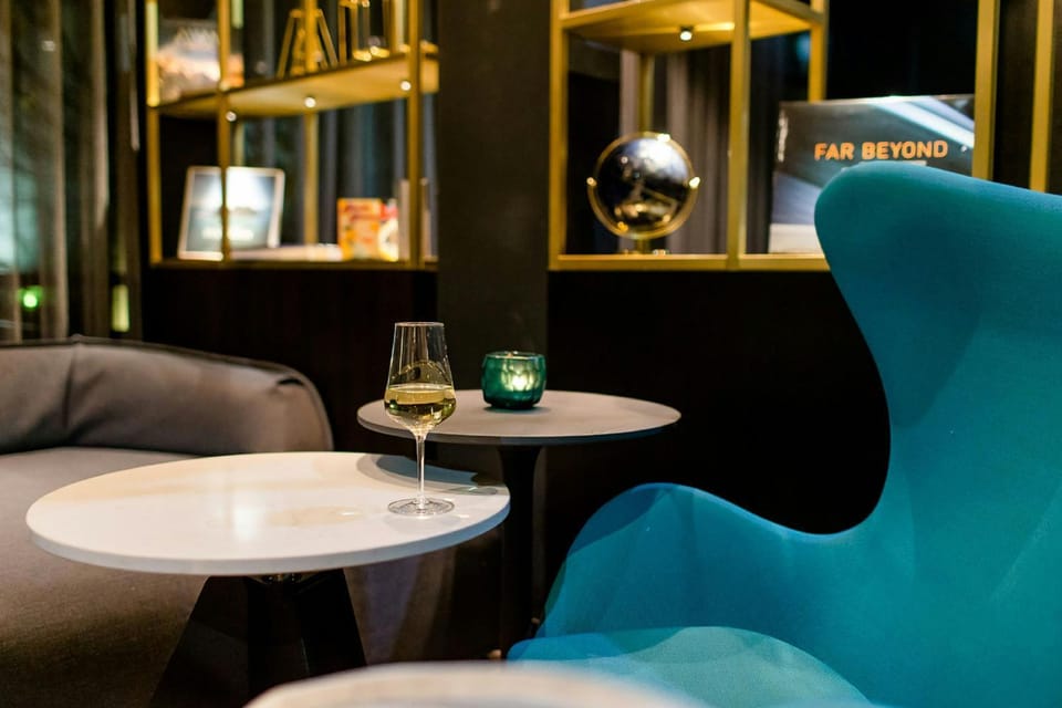 Lounge or bar