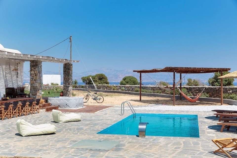 Property building, Patio, Facade/entrance, Bird's eye view, BBQ facilities, Garden, View (from property/room), Balcony/Terrace, On site, Garden view, Pool view, Sea view, Area and facilities, Swimming pool