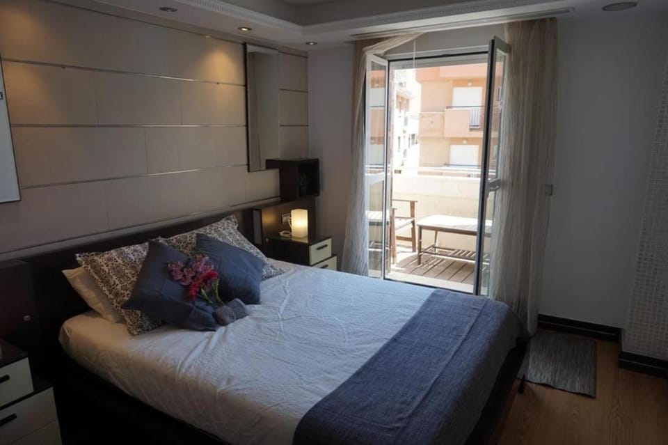 Apartamento Estación María Zambrano y Playa Apartment in Malaga