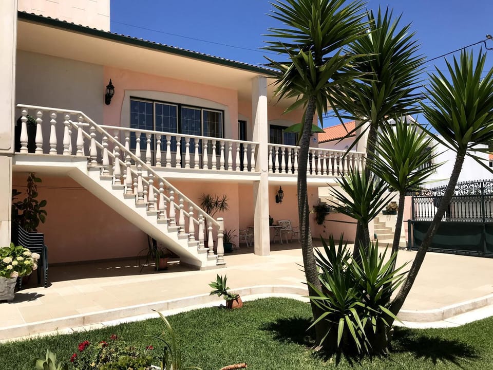 Caroça House House in Nazaré