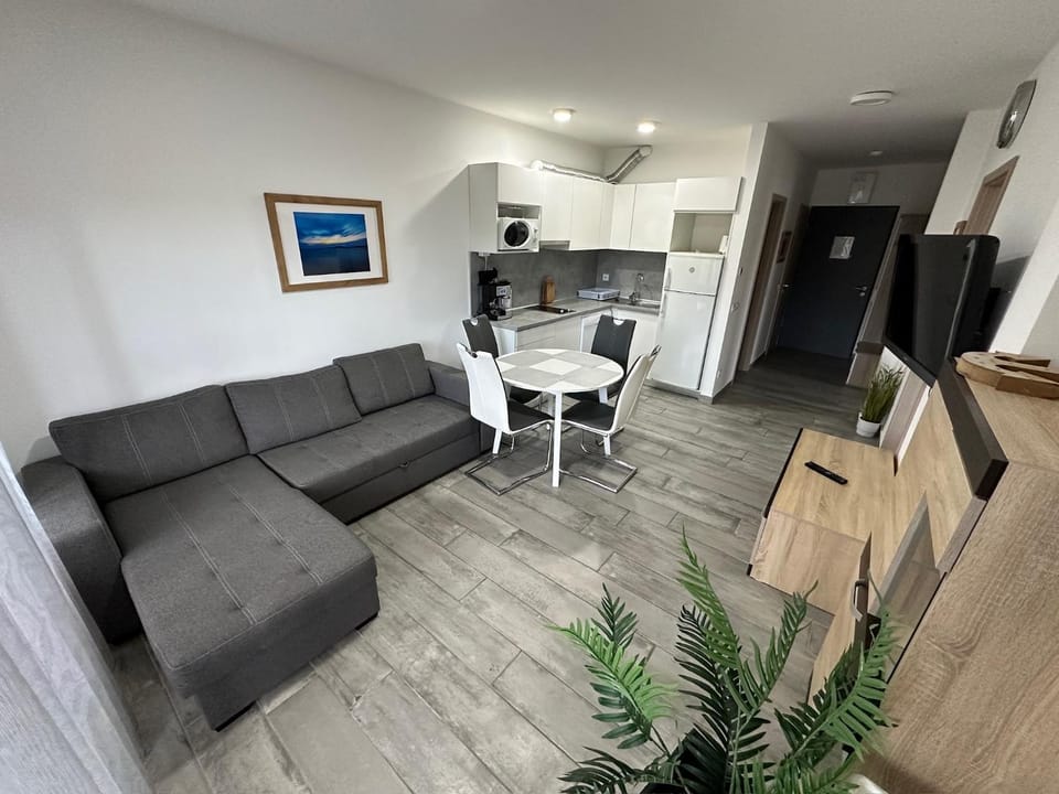 Mifi Apartman Balatonlelle Apartment in Hungary