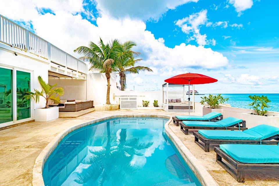 Balcony/Terrace, Balcony/Terrace, Swimming pool