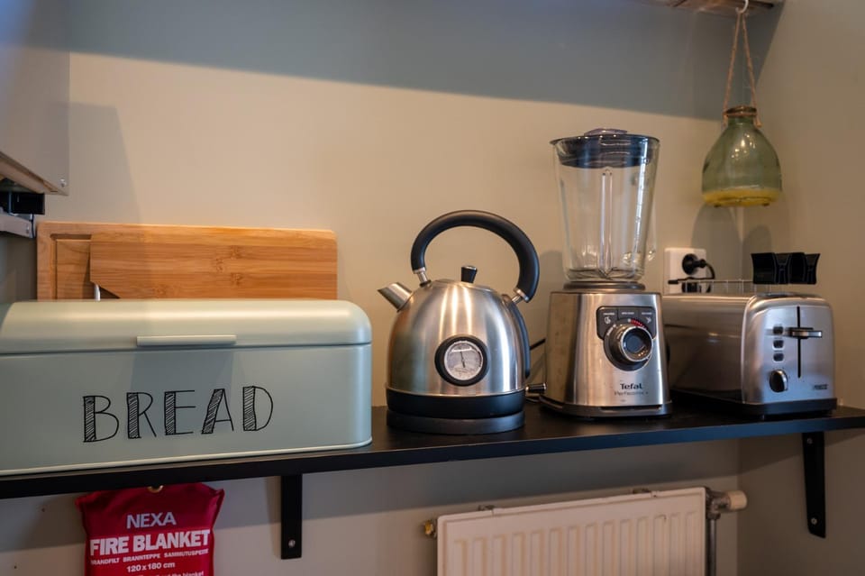 Coffee/tea facilities, Kitchen or kitchenette