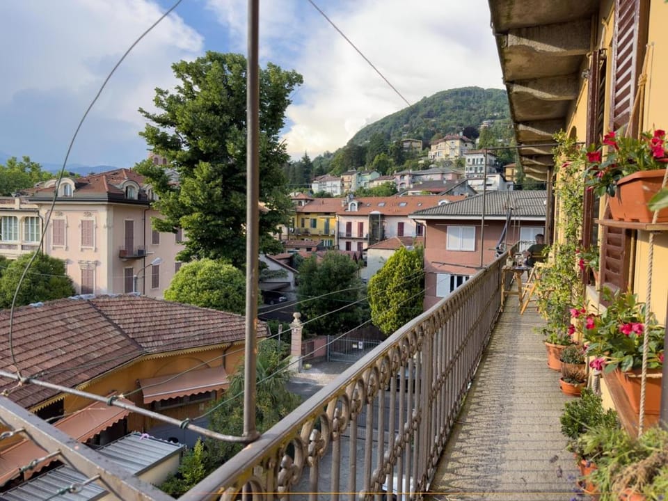 Property building, Balcony/Terrace, City view