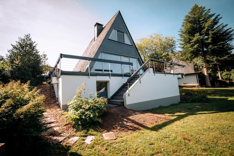 Facade/entrance, Garden