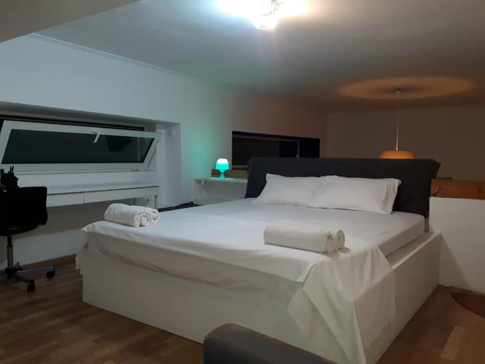 BRIGHT MEZZANINE FLAT WITH GARDEN Apartment in Central Athens Regional Unit, Greece