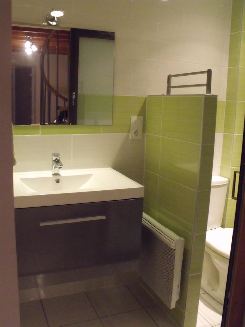 Shower, Toilet
