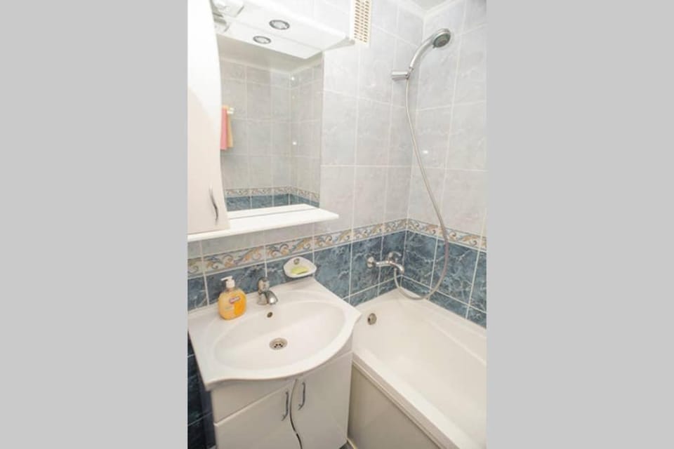 ул. Героев Днепра 5, рядом Днепр Apartment in Ukraine